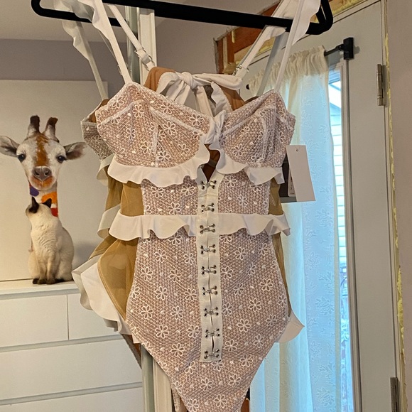 For love & lemons Elle lace one piece - Picture 5 of 8